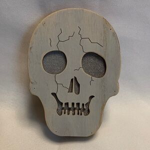 NWT! Halloween LED Light Up Color Changing Wood Skull Decor!